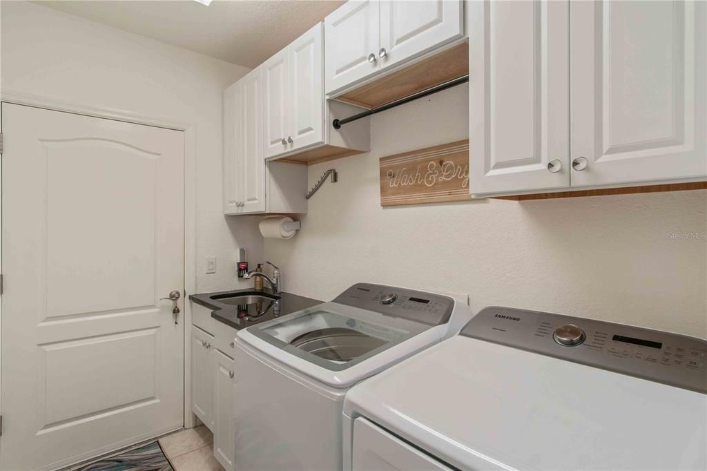 待售: $359,000 (2 贝兹, 2 浴室, 1437 平方英尺)