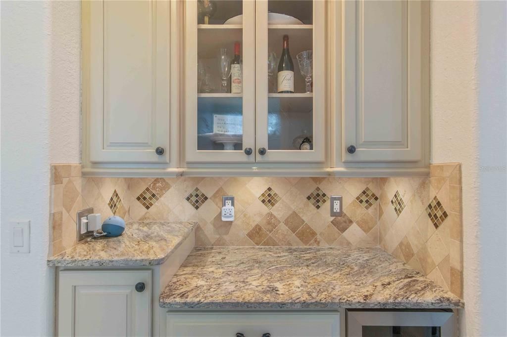 待售: $359,000 (2 贝兹, 2 浴室, 1437 平方英尺)