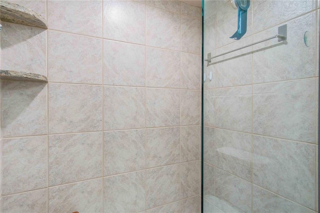 待售: $359,000 (2 贝兹, 2 浴室, 1437 平方英尺)