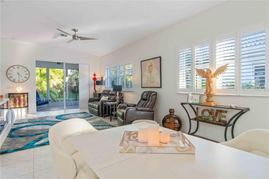 待售: $359,000 (2 贝兹, 2 浴室, 1437 平方英尺)