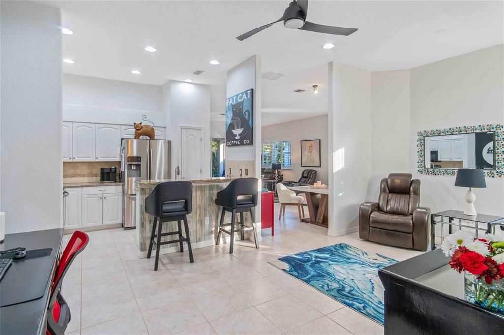 待售: $359,000 (2 贝兹, 2 浴室, 1437 平方英尺)