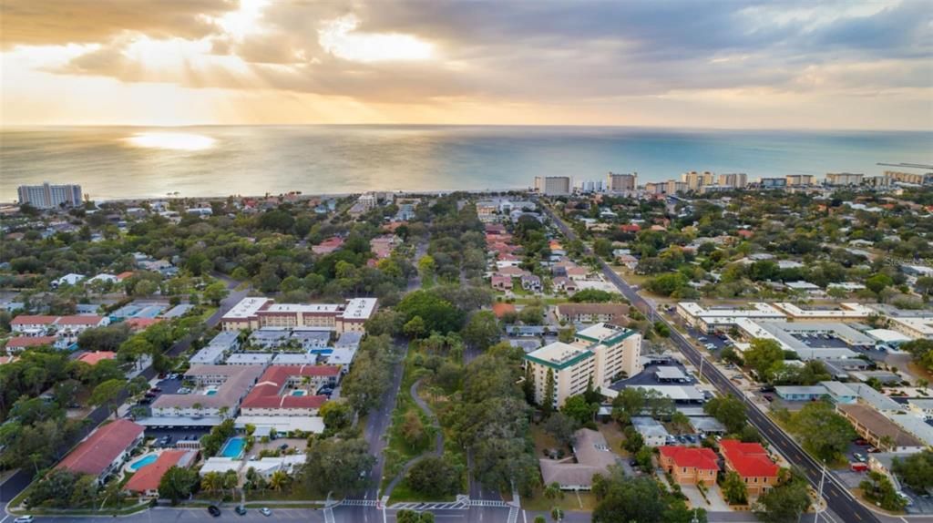 待售: $359,000 (2 贝兹, 2 浴室, 1437 平方英尺)