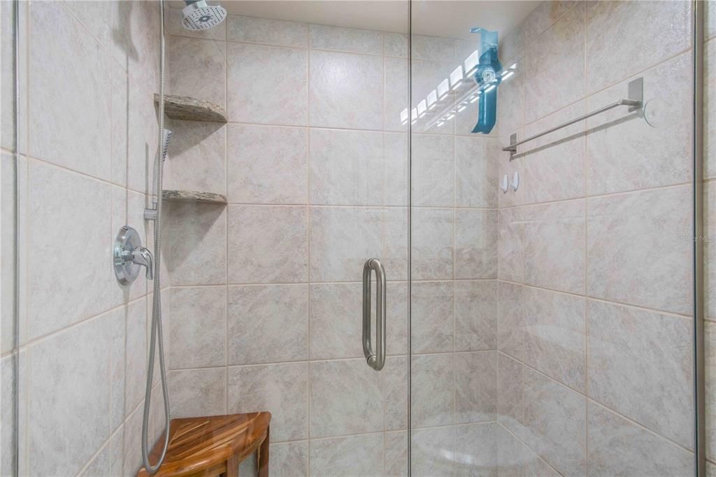 待售: $359,000 (2 贝兹, 2 浴室, 1437 平方英尺)