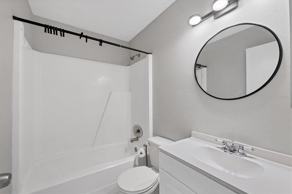 На продажу: $309,900 (4 спален, 0 ванн, 2016 Квадратных фут)