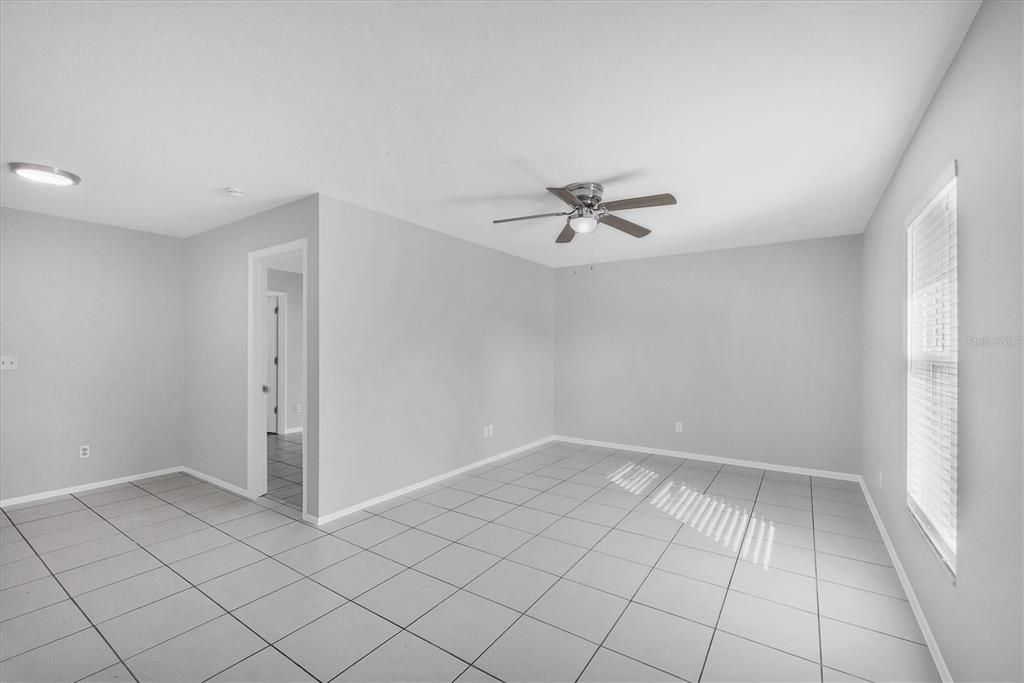 На продажу: $309,900 (4 спален, 0 ванн, 2016 Квадратных фут)