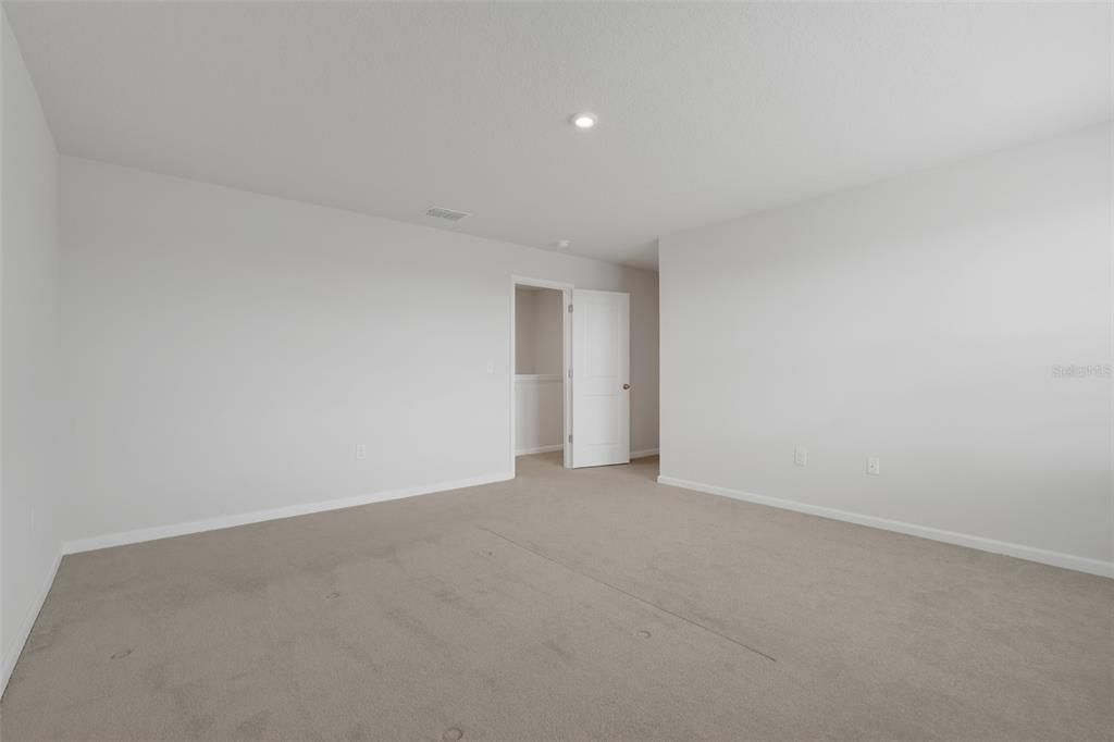 出租: $2,300 (4 贝兹, 2 浴室, 2232 平方英尺)