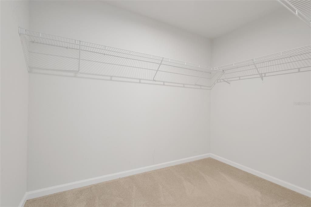 出租: $2,300 (4 贝兹, 2 浴室, 2232 平方英尺)