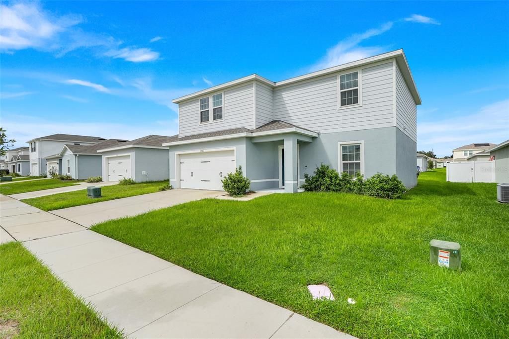 出租: $2,300 (4 贝兹, 2 浴室, 2232 平方英尺)