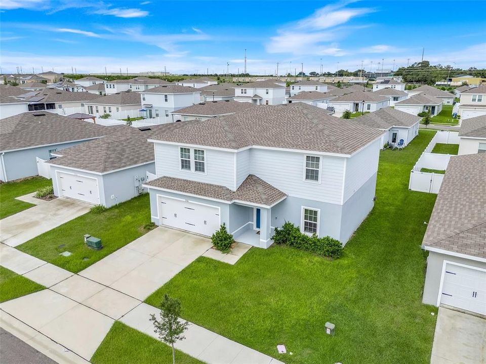 出租: $2,300 (4 贝兹, 2 浴室, 2232 平方英尺)