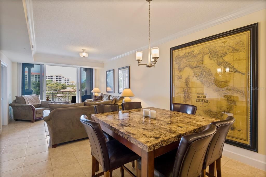 待售: $365,000 (2 贝兹, 2 浴室, 1351 平方英尺)