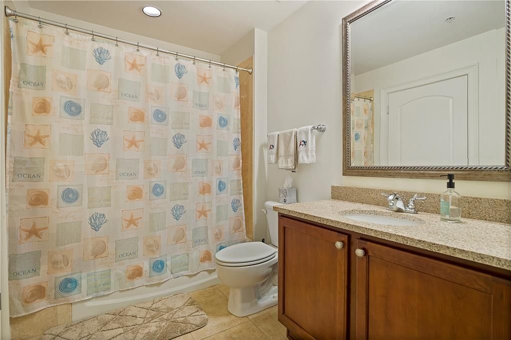 待售: $365,000 (2 贝兹, 2 浴室, 1351 平方英尺)