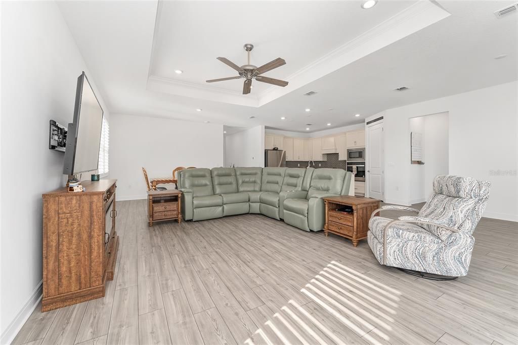 For Sale: $452,500 (3 beds, 2 baths, 2217 Square Feet)