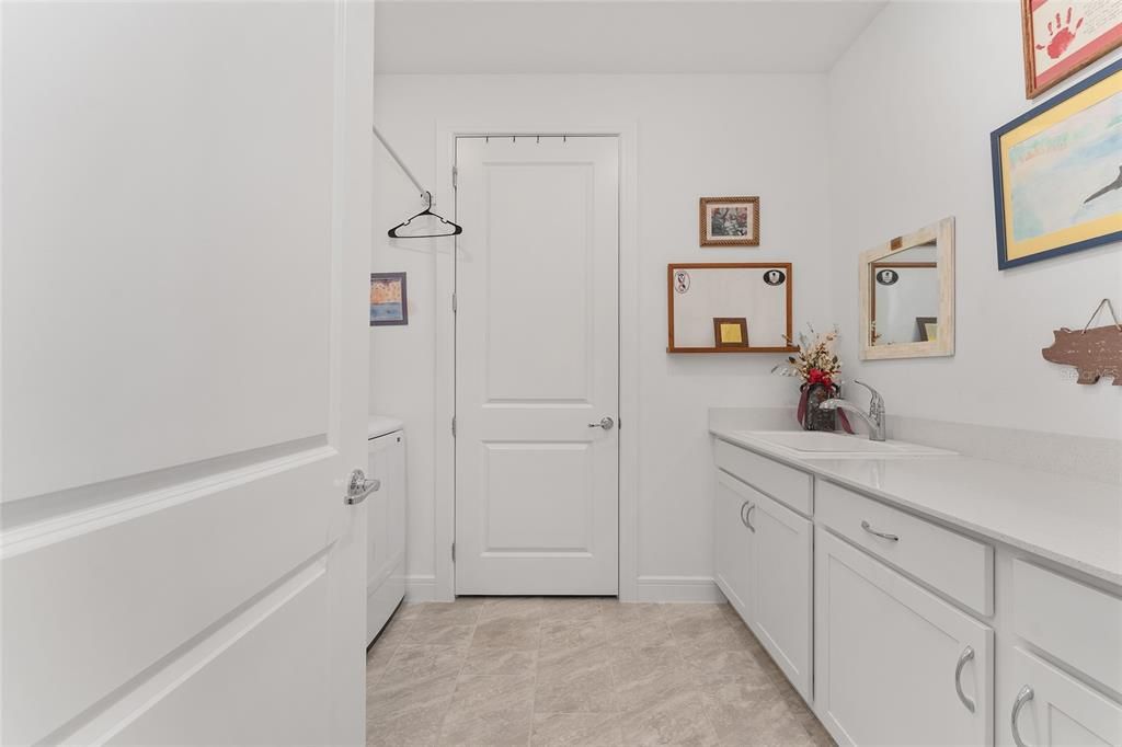 For Sale: $452,500 (3 beds, 2 baths, 2217 Square Feet)