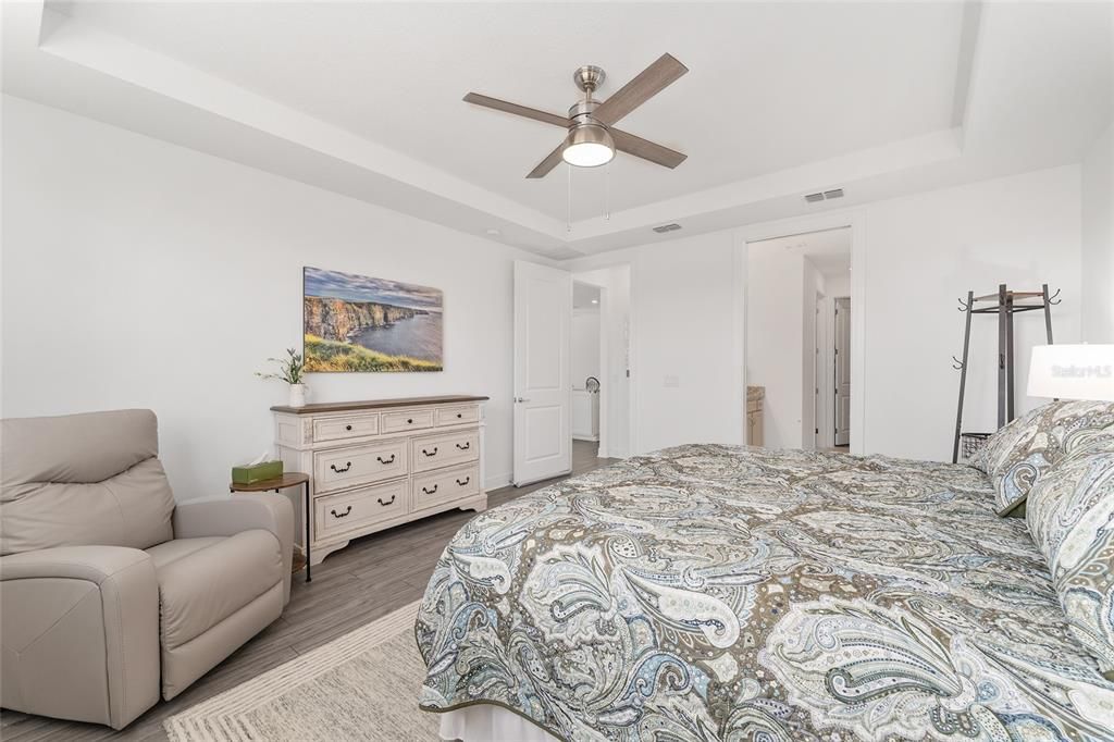 For Sale: $452,500 (3 beds, 2 baths, 2217 Square Feet)