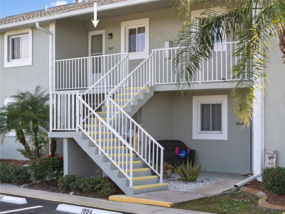 На продажу: $145,000 (2 спален, 2 ванн, 1044 Квадратных фут)