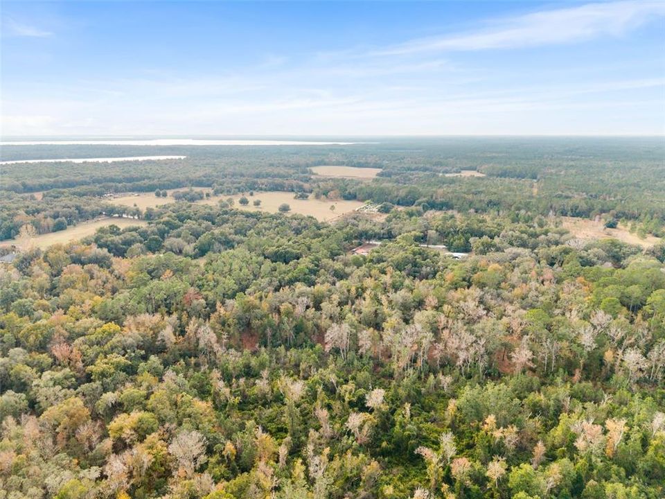 На продажу: $375,000 (46.89 acres)