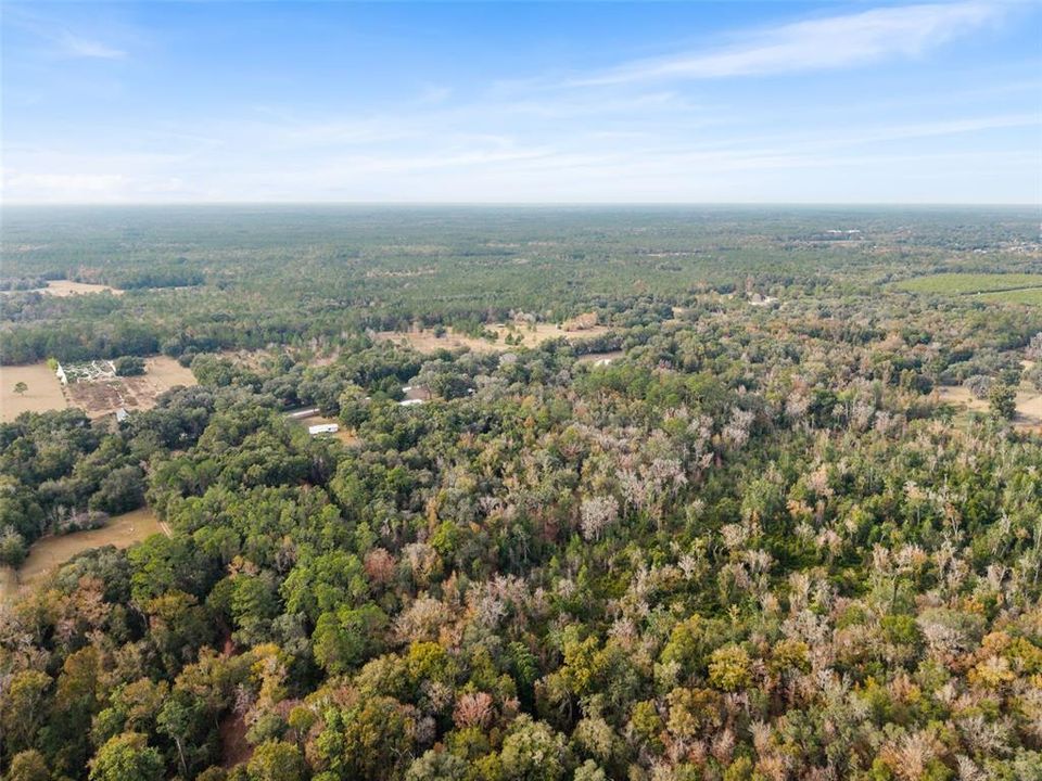 На продажу: $375,000 (46.89 acres)