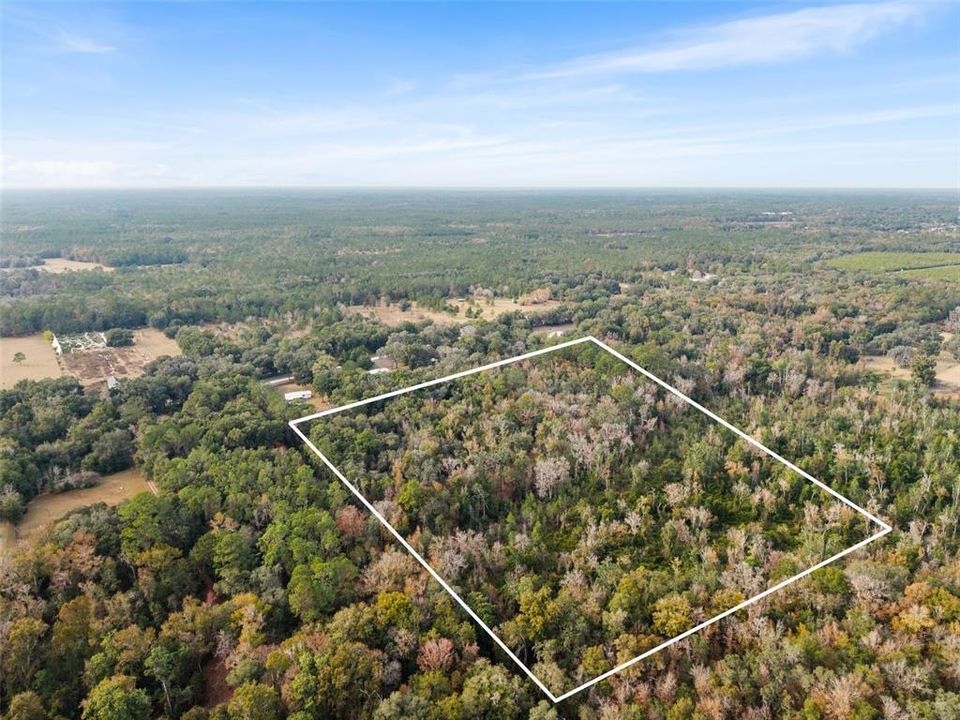 На продажу: $375,000 (46.89 acres)