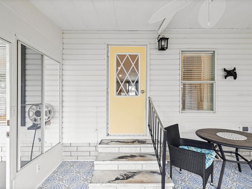 For Sale: $188,000 (2 beds, 2 baths, 1156 Square Feet)