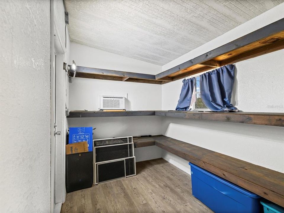 For Sale: $188,000 (2 beds, 2 baths, 1156 Square Feet)