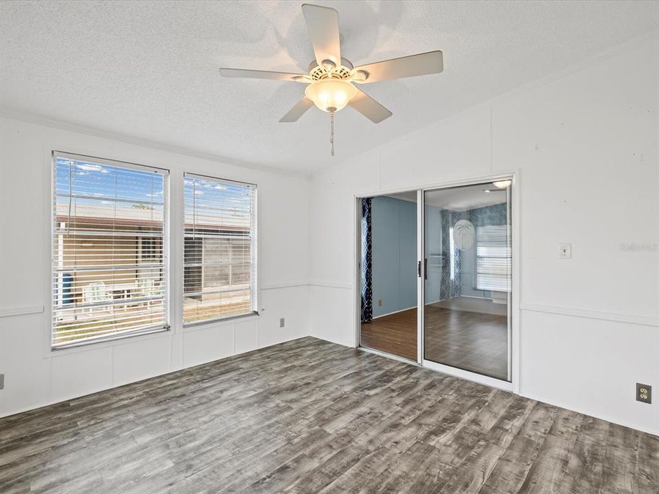 For Sale: $188,000 (2 beds, 2 baths, 1156 Square Feet)