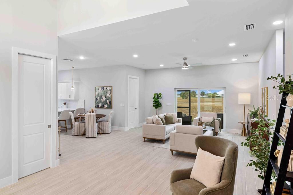 En Venta: $599,000 (4 camas, 3 baños, 1855 Pies cuadrados)