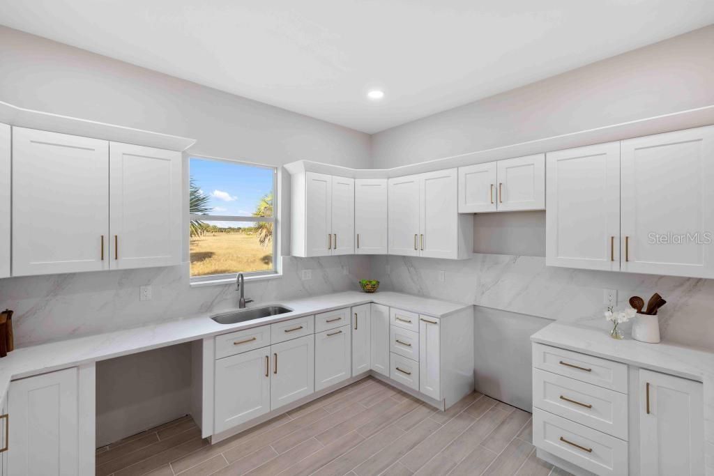 En Venta: $599,000 (4 camas, 3 baños, 1855 Pies cuadrados)