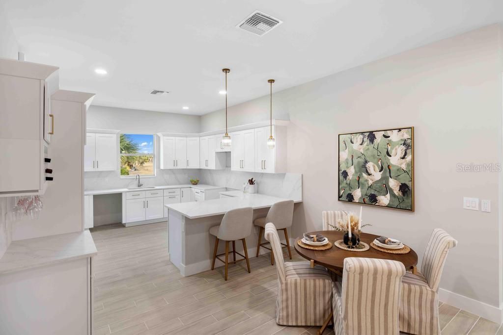 En Venta: $599,000 (4 camas, 3 baños, 1855 Pies cuadrados)