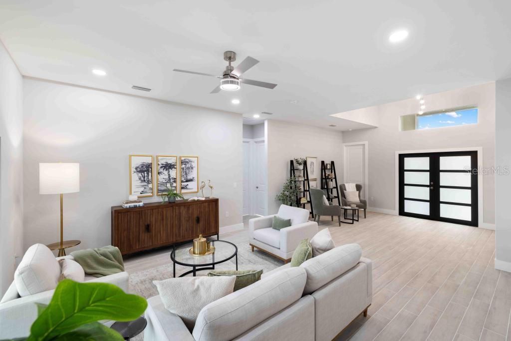 En Venta: $599,000 (4 camas, 3 baños, 1855 Pies cuadrados)