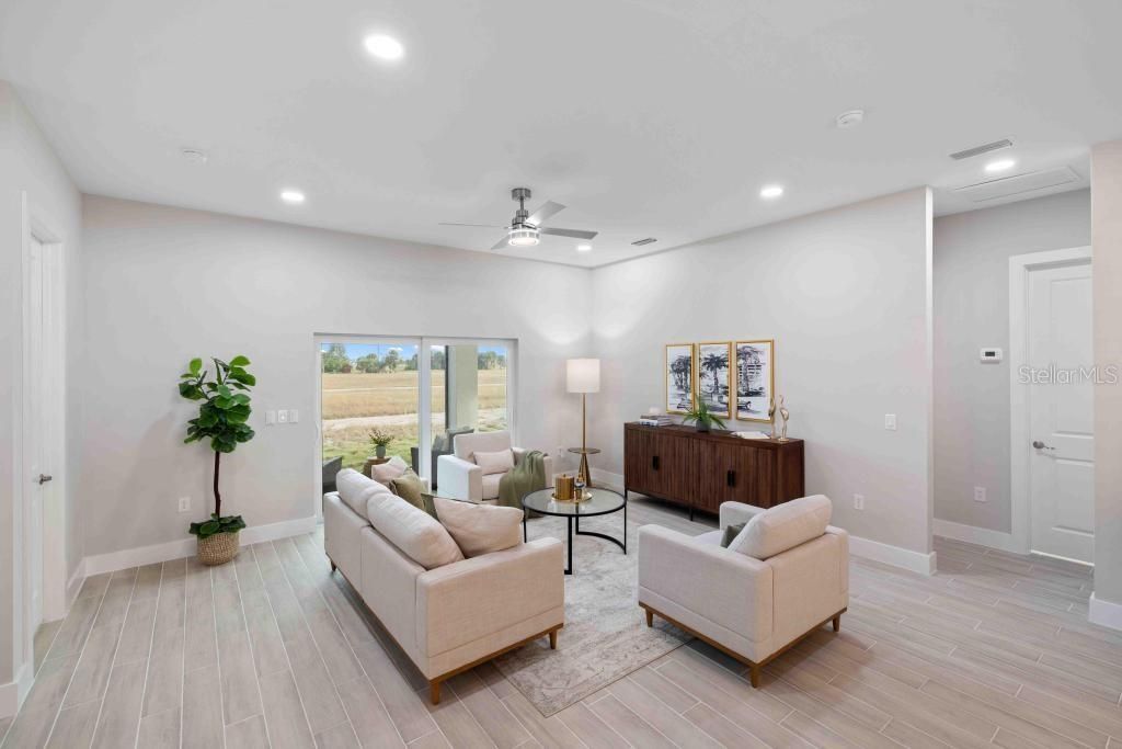 En Venta: $599,000 (4 camas, 3 baños, 1855 Pies cuadrados)