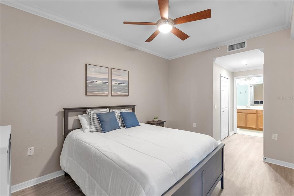 Activo con contrato: $259,900 (2 camas, 2 baños, 1156 Pies cuadrados)
