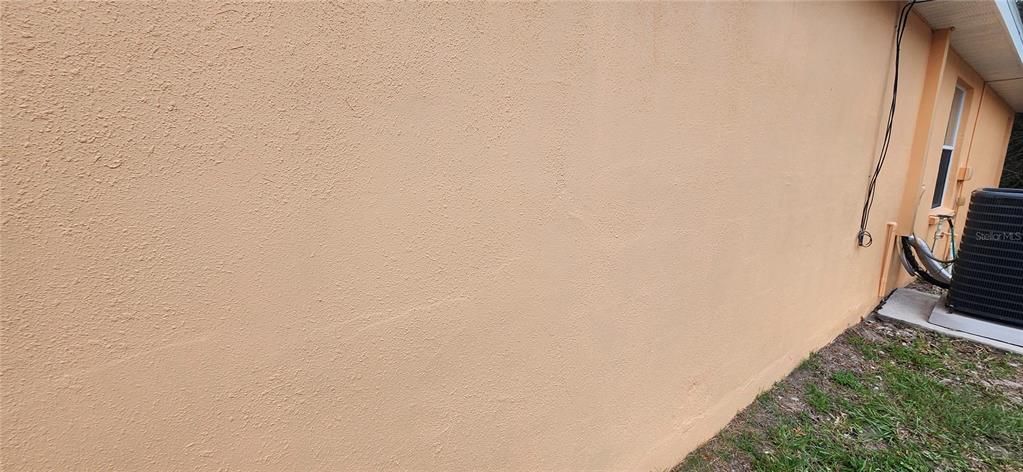 待售: $400,000 (8 贝兹, 0 浴室, 2152 平方英尺)