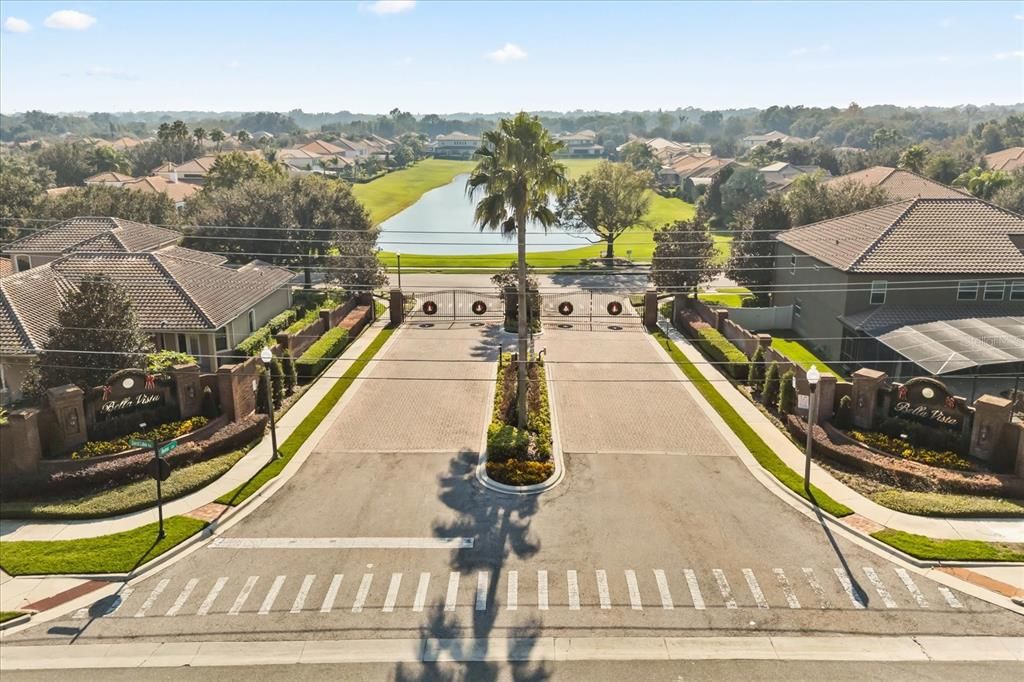 Activo con contrato: $874,900 (4 camas, 4 baños, 3142 Pies cuadrados)