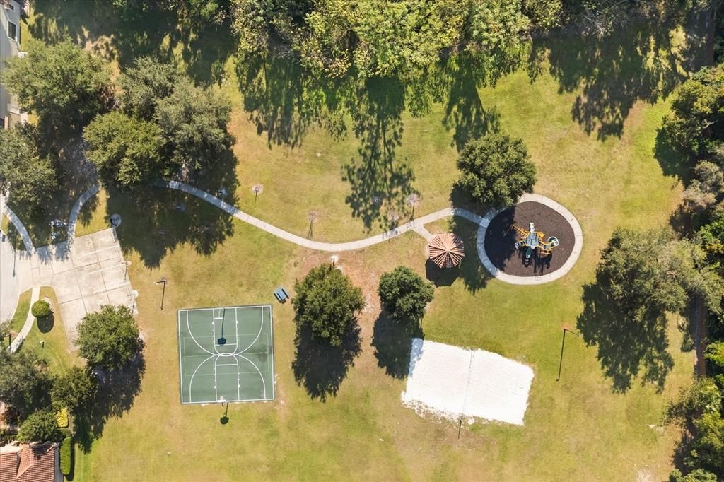 Activo con contrato: $874,900 (4 camas, 4 baños, 3142 Pies cuadrados)