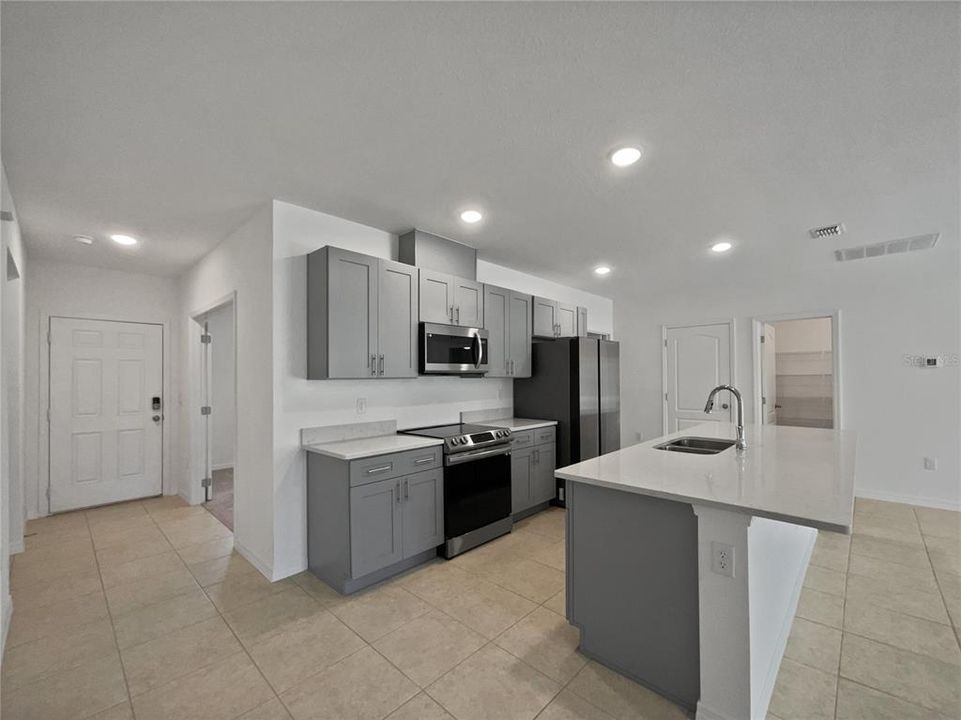 For Sale: $317,000 (4 beds, 2 baths, 2039 Square Feet)