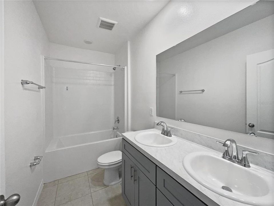 For Sale: $317,000 (4 beds, 2 baths, 2039 Square Feet)