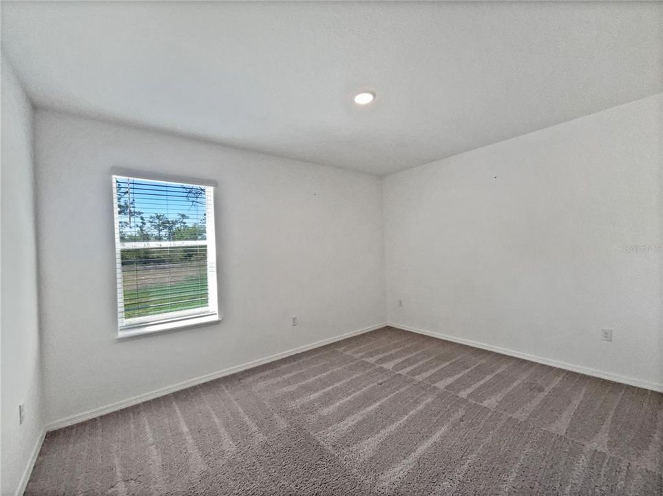 For Sale: $317,000 (4 beds, 2 baths, 2039 Square Feet)