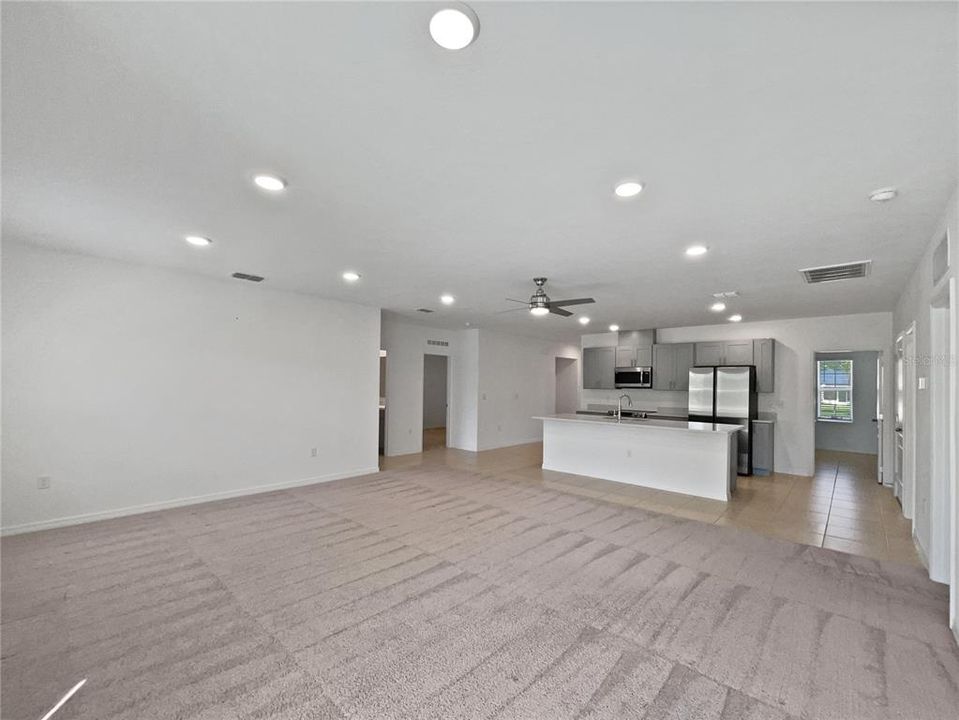 For Sale: $317,000 (4 beds, 2 baths, 2039 Square Feet)