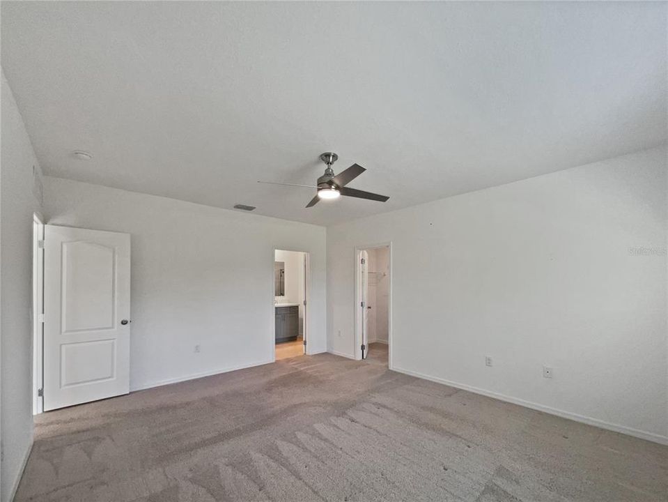 For Sale: $317,000 (4 beds, 2 baths, 2039 Square Feet)