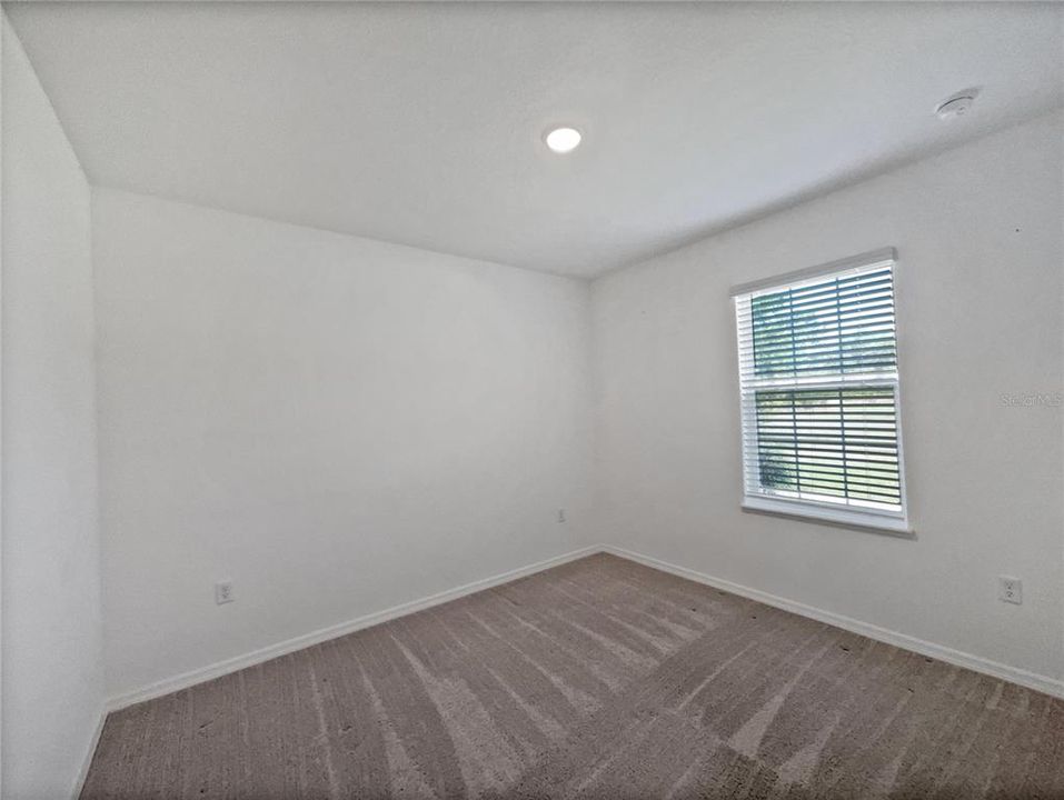 For Sale: $317,000 (4 beds, 2 baths, 2039 Square Feet)