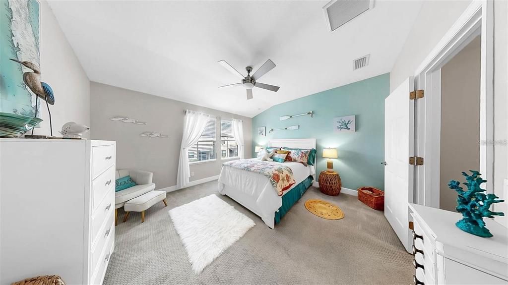 For Rent: $2,300 (3 beds, 2 baths, 1908 Square Feet)