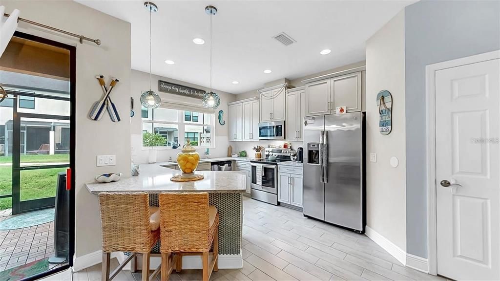 For Rent: $2,300 (3 beds, 2 baths, 1908 Square Feet)