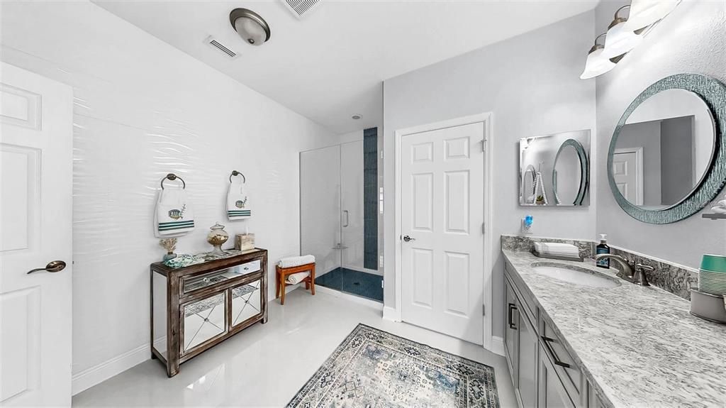 For Rent: $2,300 (3 beds, 2 baths, 1908 Square Feet)