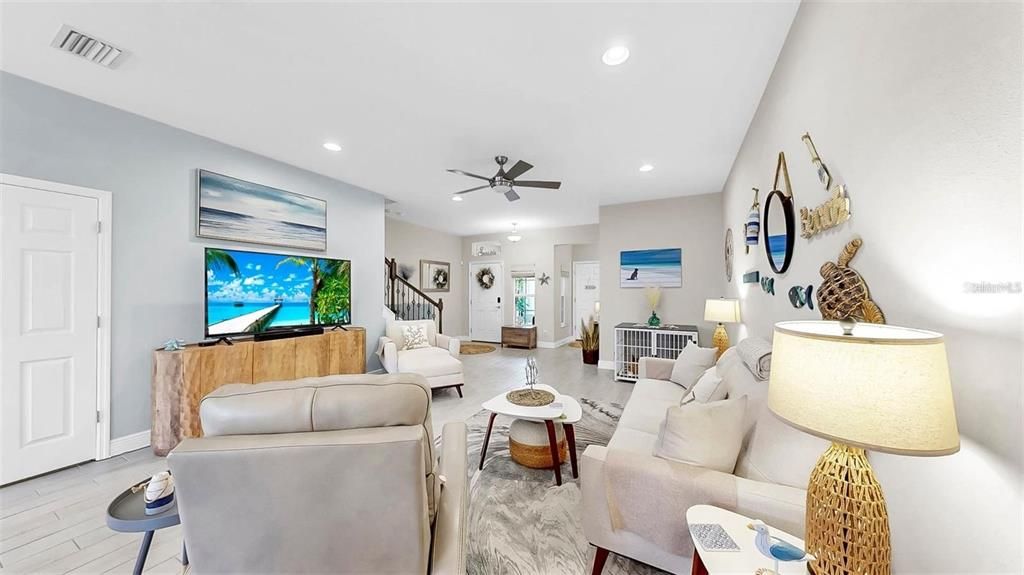 For Rent: $2,300 (3 beds, 2 baths, 1908 Square Feet)