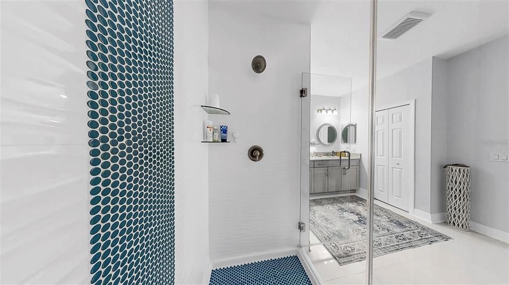 For Rent: $2,300 (3 beds, 2 baths, 1908 Square Feet)