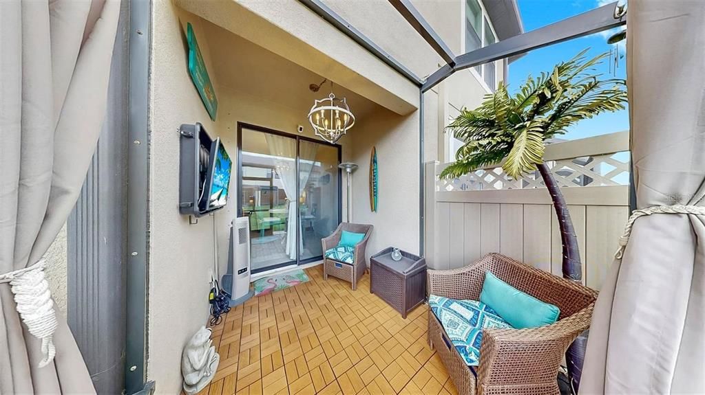 For Rent: $2,300 (3 beds, 2 baths, 1908 Square Feet)