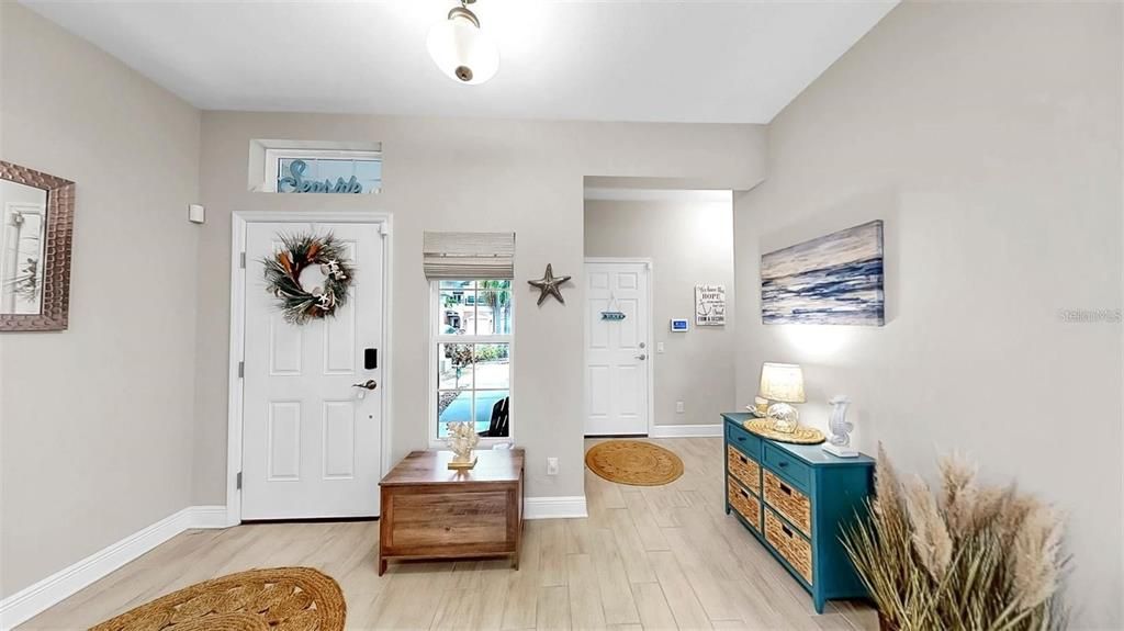 For Rent: $2,300 (3 beds, 2 baths, 1908 Square Feet)