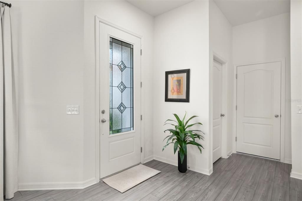 For Sale: $267,900 (3 beds, 2 baths, 1817 Square Feet)