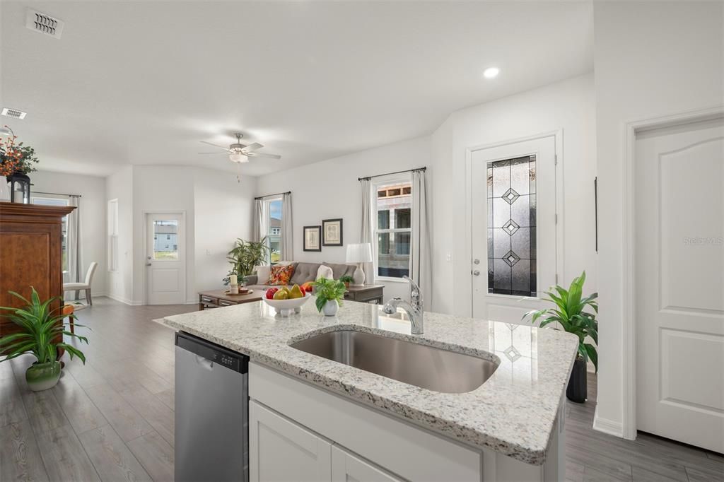 For Sale: $267,900 (3 beds, 2 baths, 1817 Square Feet)