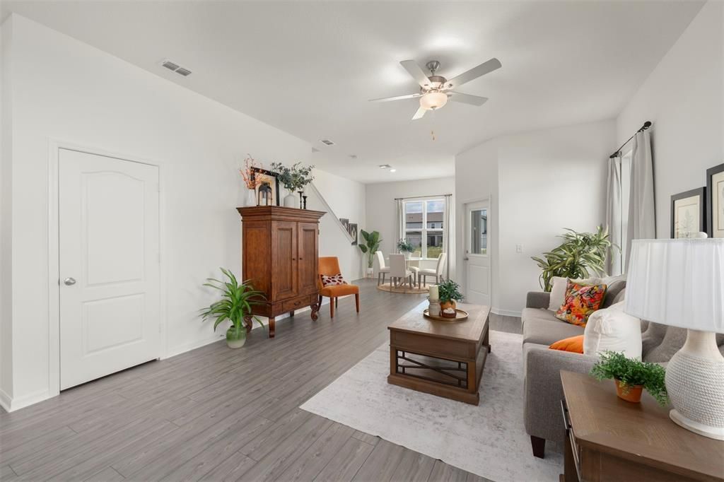 For Sale: $267,900 (3 beds, 2 baths, 1817 Square Feet)